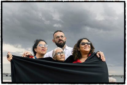 Los poetas panameños: Lucy Cristina Chau Cogley, Consuelo Tomás Fitzgerald, Mar Alzamora Rivera y Salvador Medina Barahona.