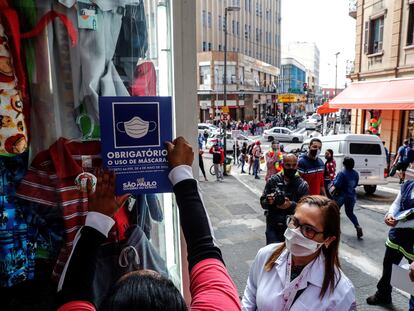 Vigilância Sanitária raliza fiscalização sobre o uso de máscara na cidade de São Paulo na última quarta-feira.