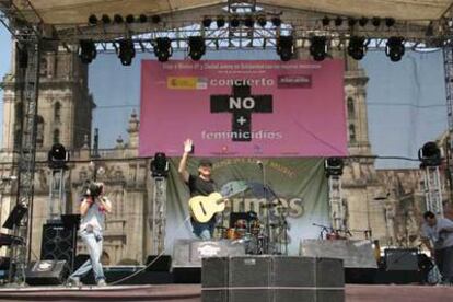 Joan Manuel Serrat, ayer en la plaza del Zócalo de Ciudad de México.