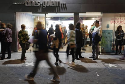 Colas en los madrileños cines Golem.