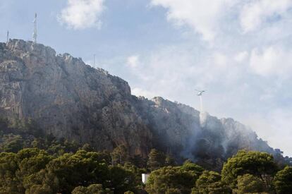 Les flames a la muntanya Rocamaura.
