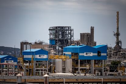 Vista de las instalaciones de la petroquímica Iqoxe, el 5 de julio. 