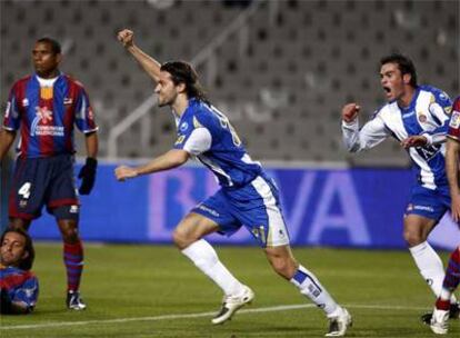 Jarque celebra el gol periquito