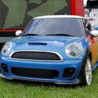 Coches dirigidos por control remoto utilizados durante algunas pruebas de atletismo en los Juegos Olímpicos de Londres 2012.