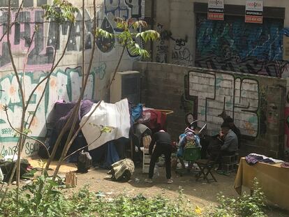 Solar municipal del barrio del Carmen de Valencia donde vivía un grupo de personas que fueron desalojadas antes de que el Ayuntamiento cerrara y limpiara el espacio.