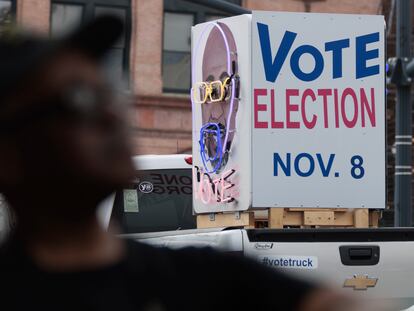 Propaganda electoral en favor del senador demócrata Raphael Warnock en Macon, Georgia