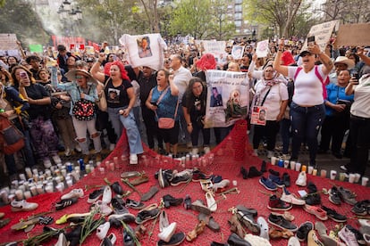 La misma acción se llevó a cabo en diferentes ciudades del país, como Ciudad Juárez, Oaxaca y Ciudad de México. 