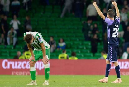 Míchel celebra el triunfo del Valladolid ante un Francis desolado.