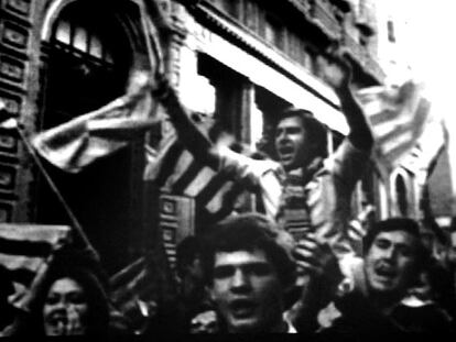 Un aspecto de la manifestación de 1977 en la calle de Pintor Sorolla.