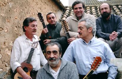 Los integrantes del grupo musical Al Tall en una imagen promocional.