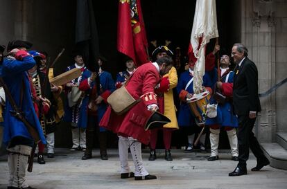 El president Quim Torra rep al Palau de la Generalitat l'associació Miquelets de Catalunya.