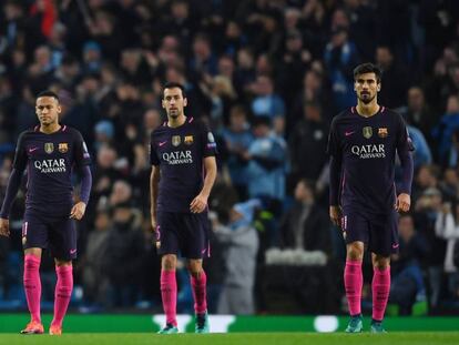 Suárez, Neymar, Busquets y Gomes, tras el gol de De Bruyne.