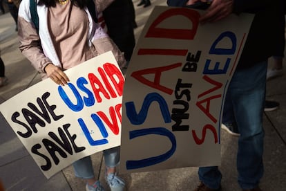 Protesta por el desmantelamiento de USAID, el pasado 3 de febrero a las puertas de su sede en Washington.