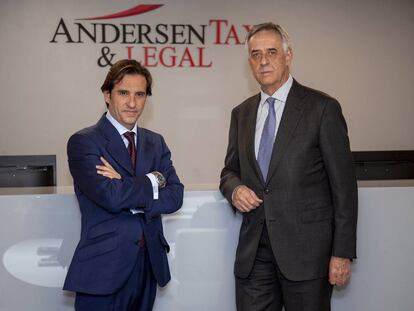 Andrés Zapata y Jaime Olleros, socio director de Andersen Tax & Legal en España, en una foto de archivo.