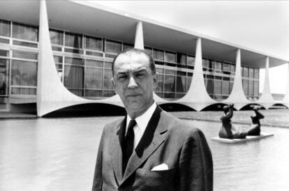 Presidente Juscelino Kubitschek em Brasília. (AP Photo)