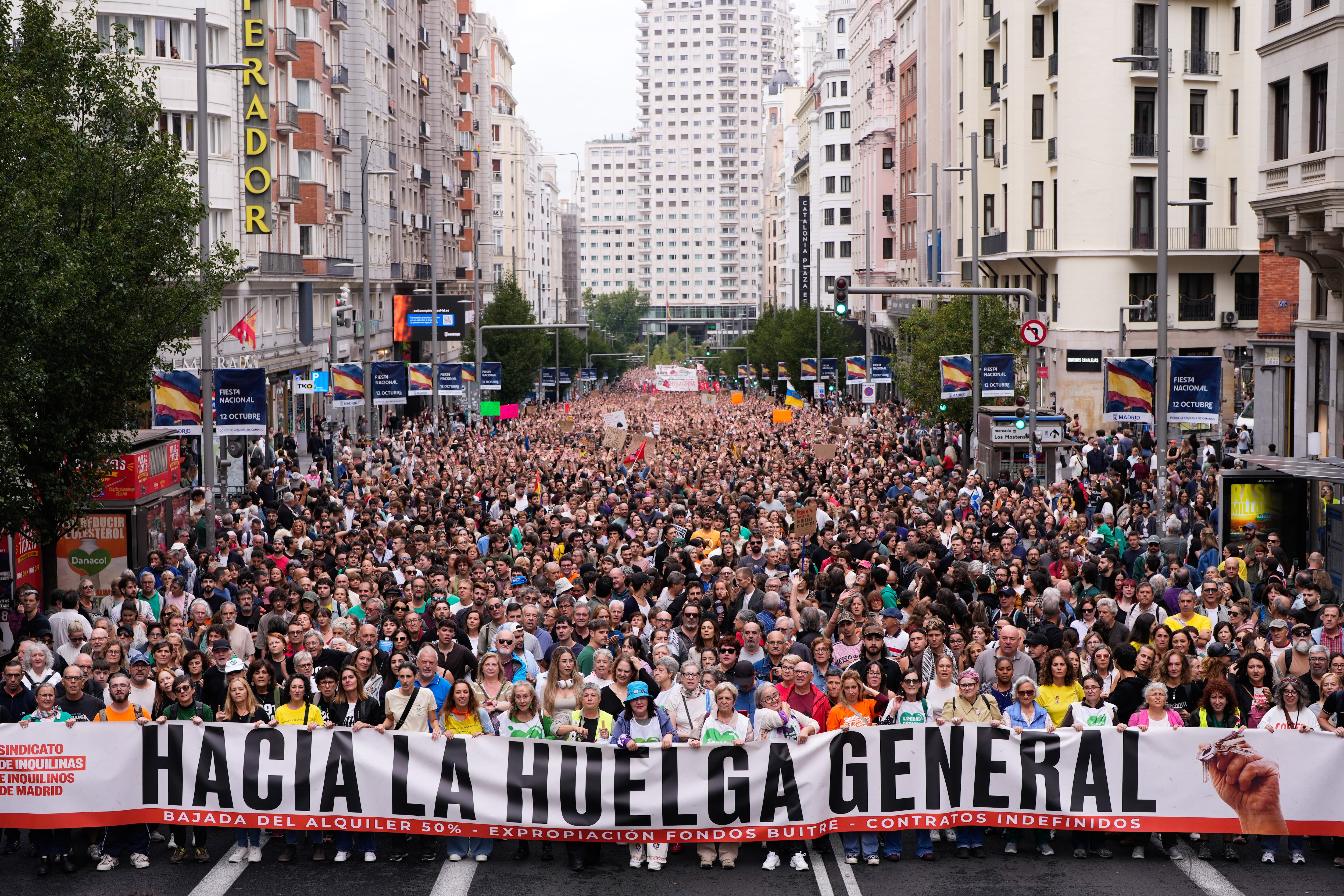Manifestación convocada por el Sindicato de Inquilinas para denunciar la caída de los decretos de la vivienda, este sábado en Madrid.