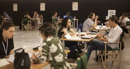 Encuentro entre jóvenes creadores y miembros de la industria en el pasado Weekend del Notodofilmfest.