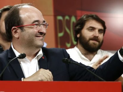 El candidato del PSC, Miquel Iceta, durante su valoraci&oacute;n ante los medios de comunicaci&oacute;n en la sede de los socialistas catalanes en Barcelona, de los resultados obtenidos en las elecciones catalanas. EFE/Jes&uacute;s Diges.