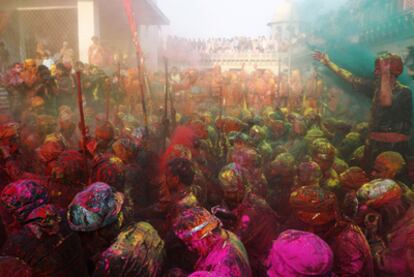 Festival de Holi, en Nangdaon (India)