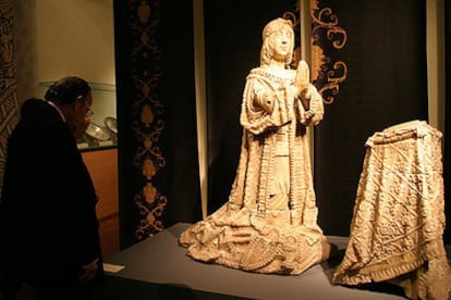Aspecto de la exposición <i>Los Reyes Católicos y Granada</i> en el Hospital Real.