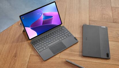 Tablet Lenovo en un mesa