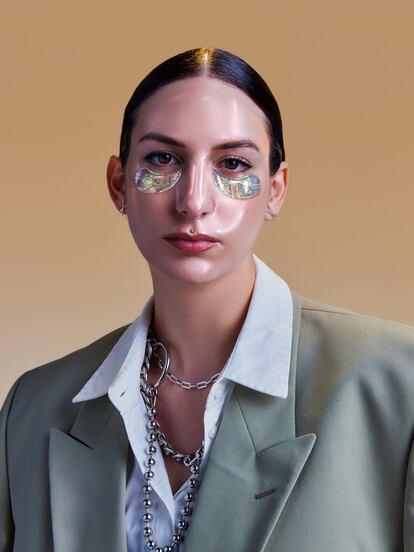 Digital artist Johanna Jaskowska with her Cyber Skincare filter.
