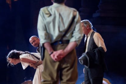 Momento de la representación de 'Antígona de Mérida', en el festival de teatro clásico de la ciudad extremeña, dirigida por Helena Pimenta.