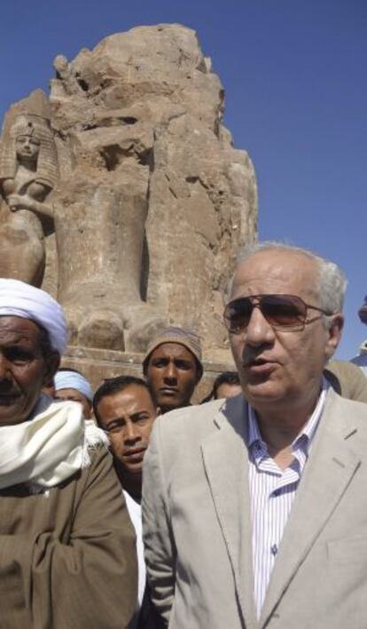 El ministro de Antig&uuml;edades, Mohamed Ibrahim Ali, durante la presentaci&oacute;n del coloso de Memnon.