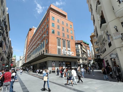 Edificio de Fnac en la calle Preciados de Madrid, junto a Callao.