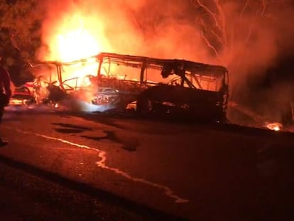 El incendio del autobús en la carretera de Ciudad Victoria a Monterrey.