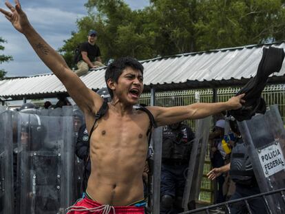 Las imágenes de la caravana de migrantes, a su entrada a México