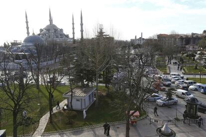 Zona de seguretat entorn de la plaça de Sultanahmet, al centre d'Istanbul, després de l'explosió.