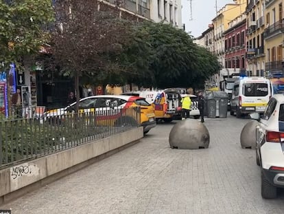 El lugar en el que se ha producido el atropello mortal de la calle Carretas, este 30 de octubre.