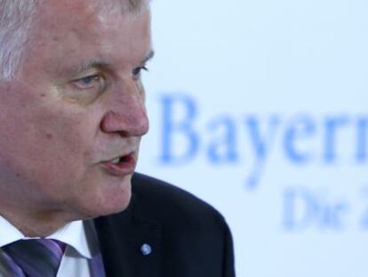 El jefe de Gobierno de Baviera y líder de la CSU, Horst Seehofer, en una rueda de prensa el pasado viernes en Múnich.