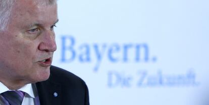 El jefe de Gobierno de Baviera y líder de la CSU, Horst Seehofer, en una rueda de prensa el pasado viernes en Múnich.