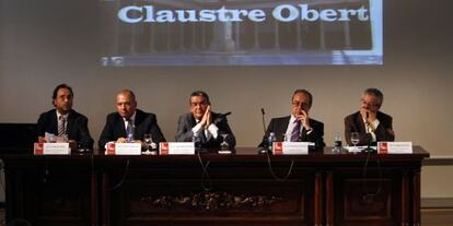 Soler, Pascual, Vela, Pérez y Torrent, en la mesa de Claustre Obert sobre financiación.