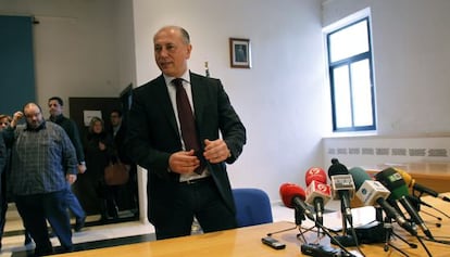 Enrique Crespo, expresidente de Emarsa, el día que dimitió como alcalde de Manises.
