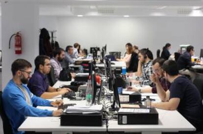 Trabajadores de una empresa tecnol&oacute;gica. 