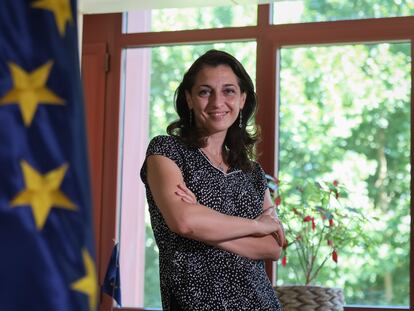 La presidenta de la comisión de Asuntos Económicos, Irene Tinagli,  en la sede del Parlamento Europeo en Madrid.