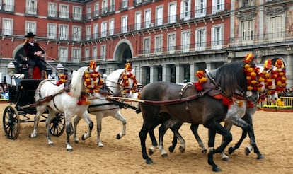 Espect&aacute;culo organizado por Jerez para Fitur en la Plaza Mayor en 2004. 