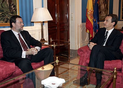 Mariano Rajoy y José Luis Rodríguez Zapatero, durante su encuentro en La Moncloa.