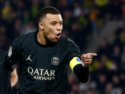 Kylian Mbappé celebra un tanto frente al Nantes.