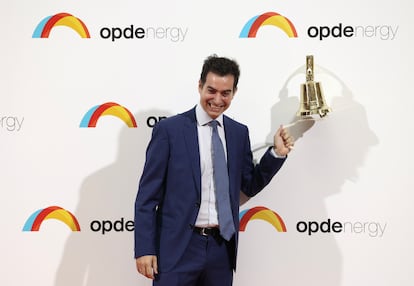 Luis Cid, CEO de Opdenergy, en el toque de campana del estreno en Bolsa de la compañía, el pasado julio de 2022.