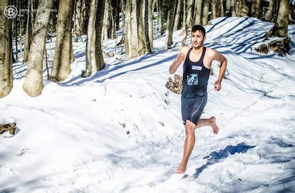 Karim El Hayani durante su carrera sobre la nieve.