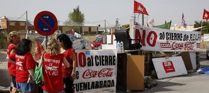 Manifestación en protesta en la planta de Coca Cola en Fuenlabrada.