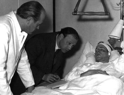 Charlton, hospitalizado tras el accidente aéreo de Múnich