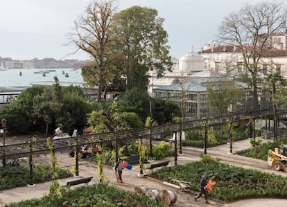 Los Jardines Reales de Venecia frente a la Laguna.