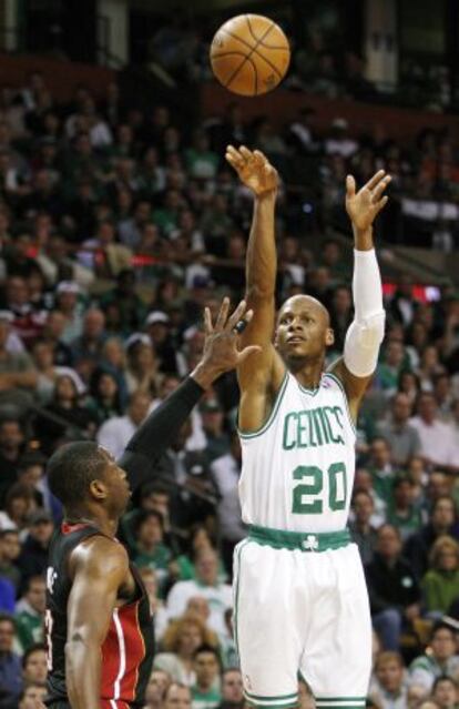 Ray Allen, durante un partido con los Celtics