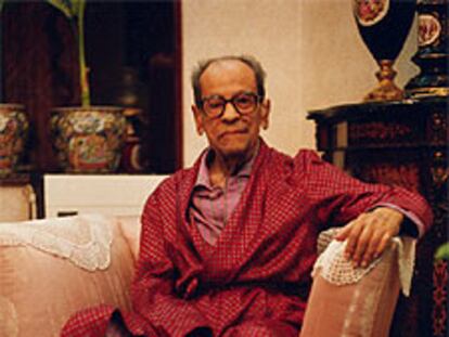 El escritor egipcio Naguib Mahfuz, premio Nobel de Literatura 1988.