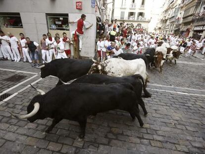 Los toros, en el tramo de Mercaderes.